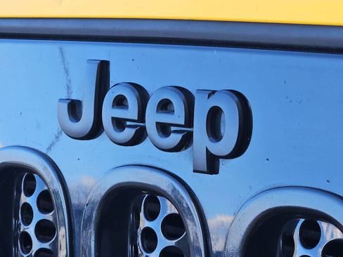 Used 2015 Jeep Wrangler Unlimited Sport w/ Power Convenience Group AWD/4WD image 11