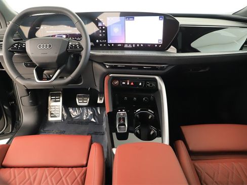 New 2025 Audi SQ5 Premium Plus image 18