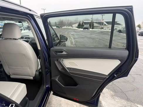 Used 2021 Volkswagen Tiguan SE image 23