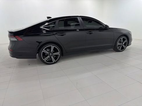 Used 2024 Honda Accord Sport image 6