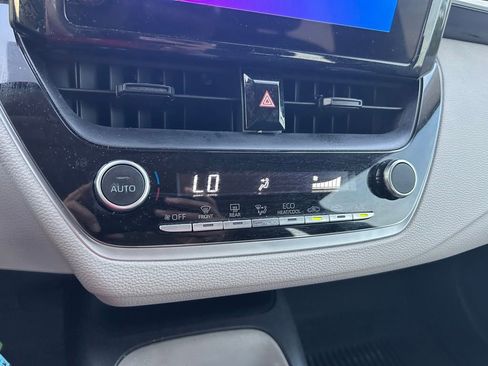 Certified 2025 Toyota Corolla LE FWD image 26