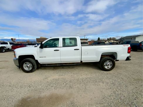 Used 2018 Chevrolet Silverado 2500 W/T image 2