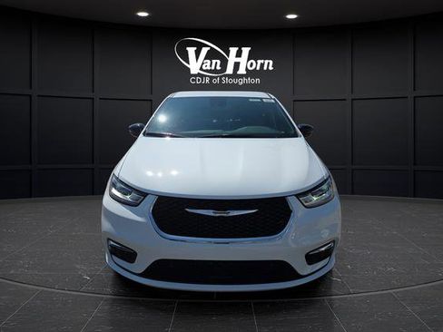 New 2026 Chrysler Pacifica Select image 10