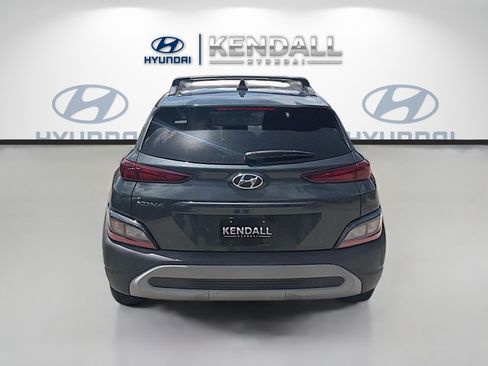 Used 2022 Hyundai Kona SEL w/ Convenience Package FWD image 5