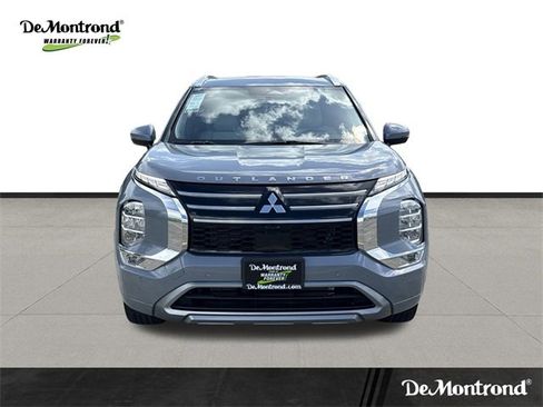 New 2025 Mitsubishi Outlander SEL image 2