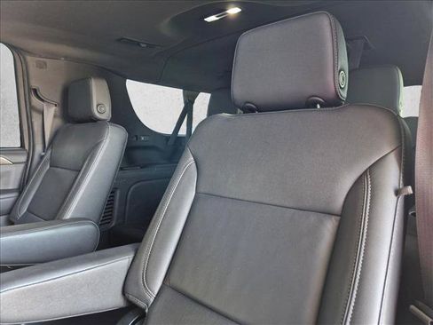 Used 2021 Chevrolet Suburban Z71 w/ Rear Media and Nav Package AWD/4WD image 14
