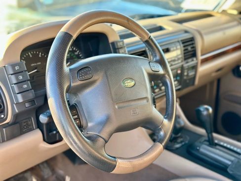 Used 2001 Land Rover Discovery SE image 38