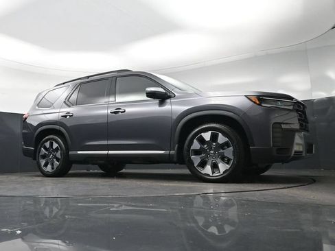Certified 2026 Honda Pilot Touring image 33