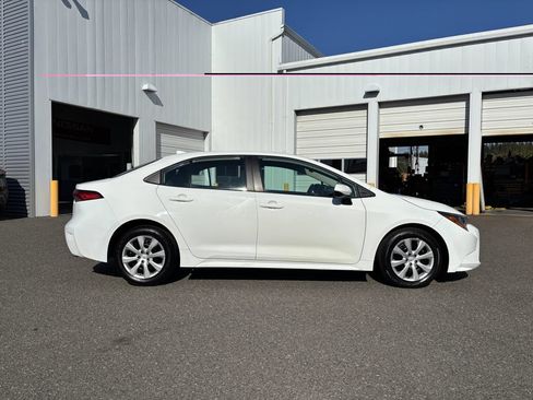 Used 2023 Toyota Corolla LE FWD image 8