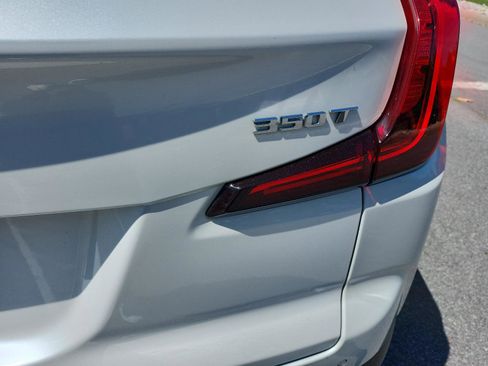 Used 2021 Cadillac XT4 Premium Luxury image 5