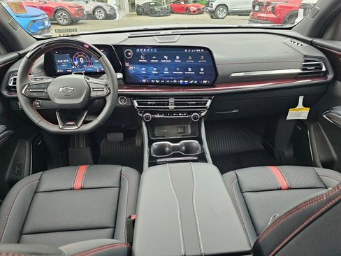 New 2026 Chevrolet Traverse RS w/ LPO, Floor Liner Package image 2