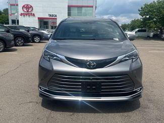 New 2026 Toyota Sienna Platinum AWD/4WD video 2