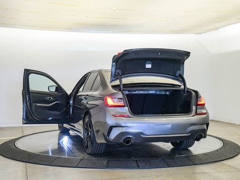 Certified 2022 BMW 330i Sedan w/ M Sport Package image 24