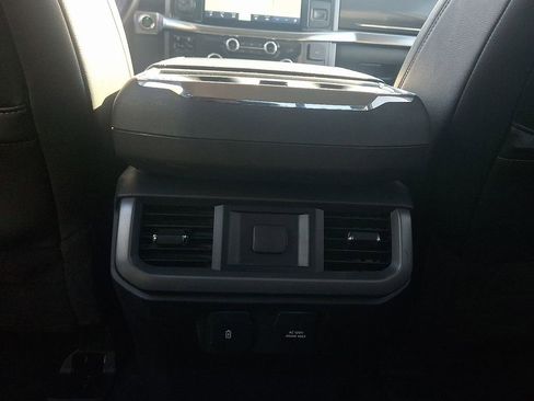 Used 2022 Ford F150 Lariat w/ Trailer Tow Package image 11