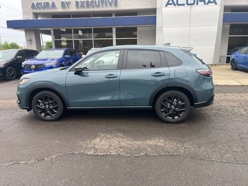 Used 2025 Honda HR-V Sport image 6