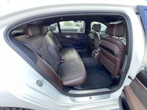 Used 2017 BMW 740i RWD image 15