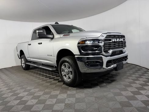 Certified 2026 RAM 2500 Big Horn AWD/4WD image 5