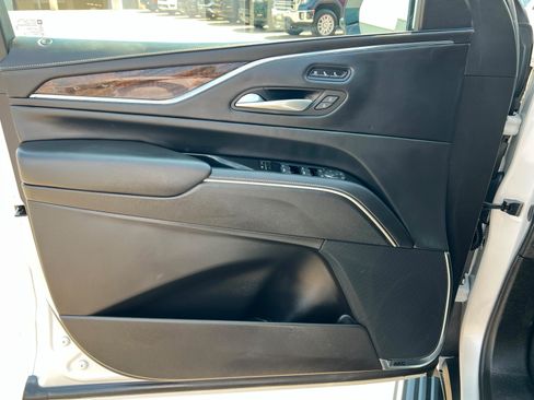 Used 2024 Cadillac Escalade Sport Platinum w/ LPO, ONYX Package AWD/4WD image 16