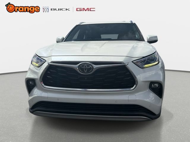Used 2020 Toyota Highlander Platinum AWD/4WD image 8
