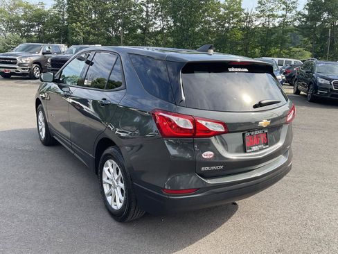 Used 2019 Chevrolet Equinox LS AWD/4WD image 3