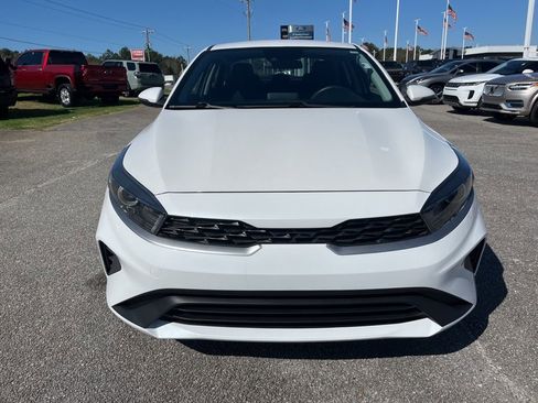 Used 2023 Kia Forte LXS w/ LXS Technology Package image 2