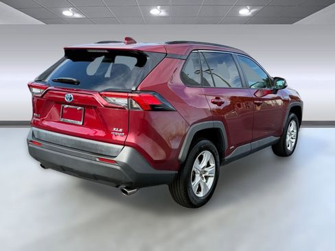 Certified 2021 Toyota RAV4 XLE image 9