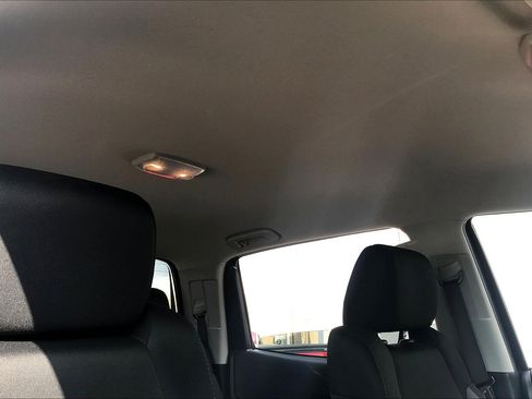 Used 2018 Toyota Tundra SR5 w/ SR5 Upgrade Package image 28