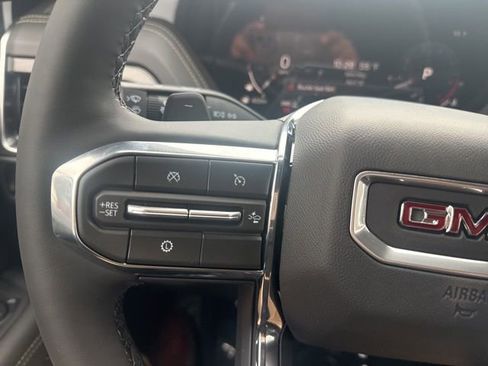 New 2026 GMC Yukon XL Elevation w/ LPO, Elevation Black Package image 18