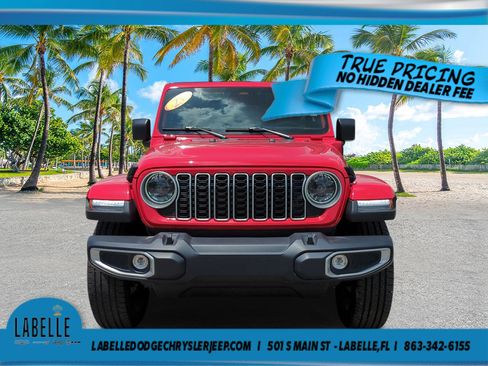 Used 2025 Jeep Wrangler Unlimited Sahara w/ Safety Group AWD/4WD image 8