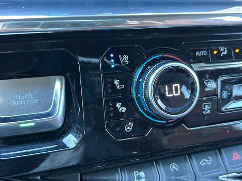 Used 2023 GMC Sierra 1500 Denali Ultimate image 25