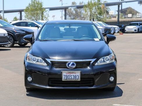 Used 2013 Lexus CT 200h w/ Premium Pkg w/Navigation FWD image 2