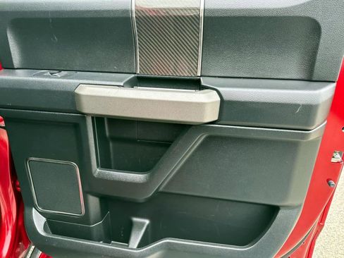 Used 2018 Ford F150 Raptor w/ Equipment Group 802A Luxury image 17