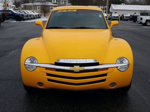 Used 2006 Chevrolet SSR w/ Preferred Equipment Group image 11
