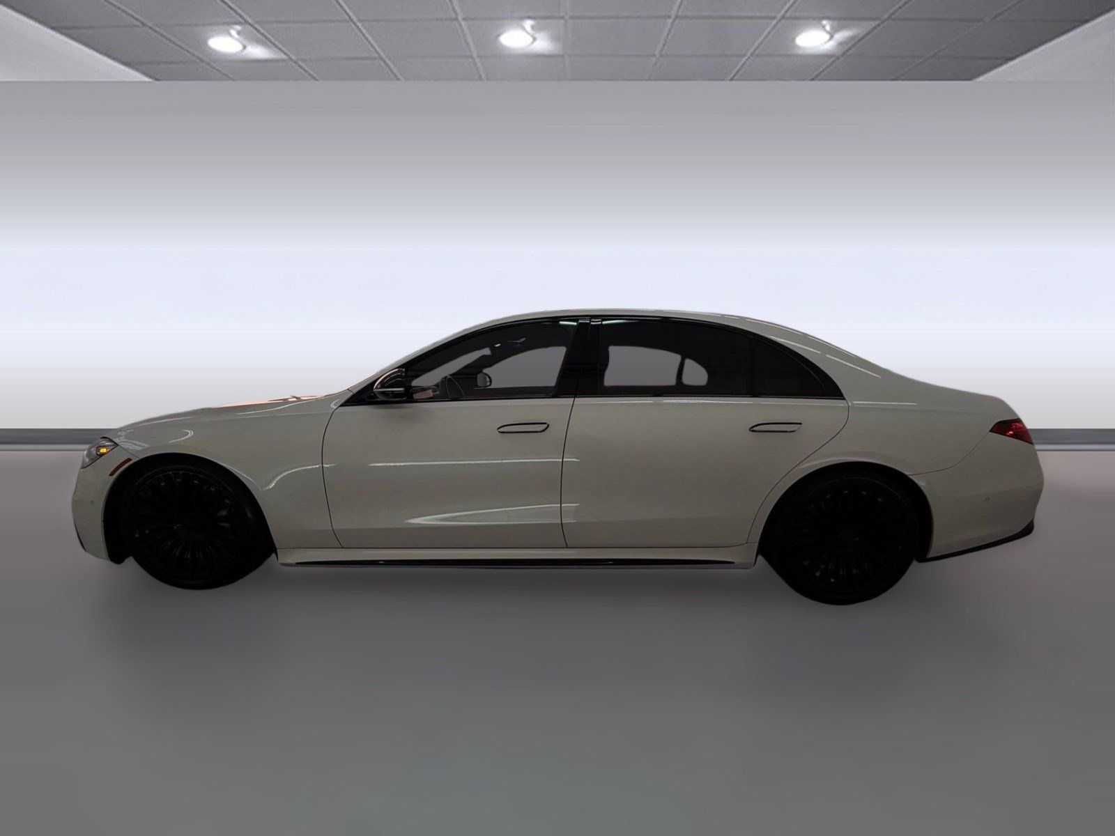 Used 2022 Mercedes-Benz S 500 4MATIC image 2
