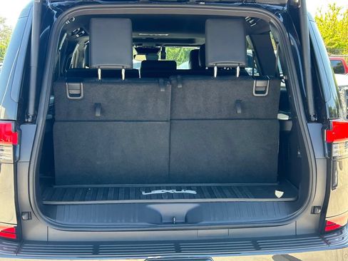 Used 2026 Lexus GX 550 w/ Accessory Package (31) AWD/4WD image 14