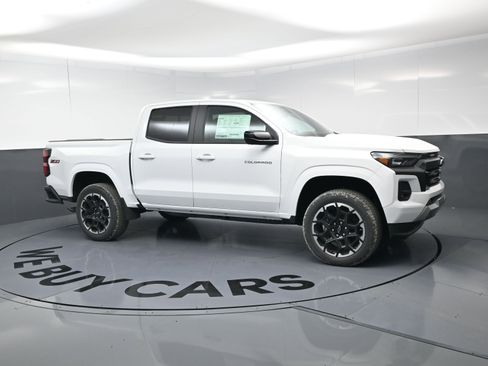 New 2026 Chevrolet Colorado Z71 w/ Technology Package AWD/4WD image 2