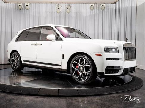 Used 2022 Rolls-Royce Cullinan Black Badge AWD/4WD image 18