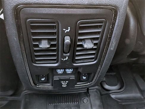 Certified 2018 Jeep Grand Cherokee High Altitude image 27