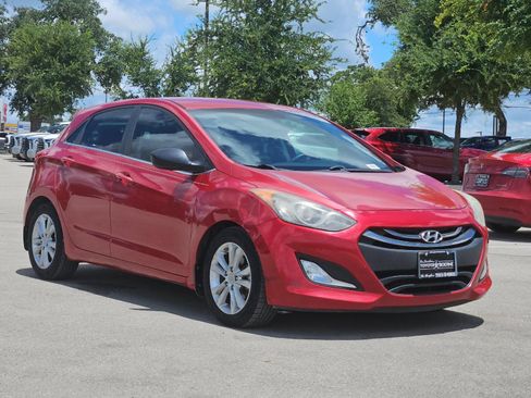 Used 2015 Hyundai Elantra GT FWD image 7