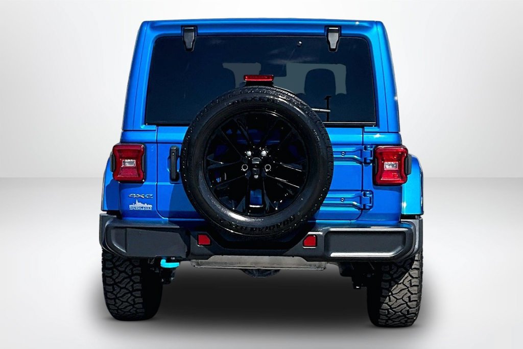 Used 2024 Jeep Wrangler Unlimited Sahara AWD/4WD image 7
