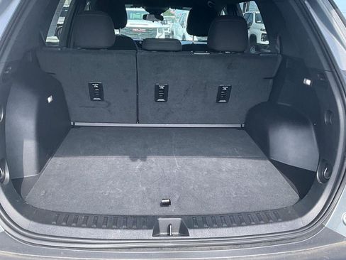 Used 2026 Chevrolet Equinox LT FWD image 4