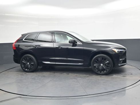 Used 2022 Volvo XC60 B5 Inscription w/ Advanced Package image 3