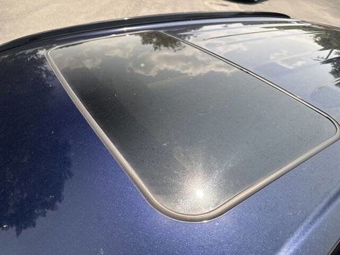 Used 2021 Toyota RAV4 Limited image 7