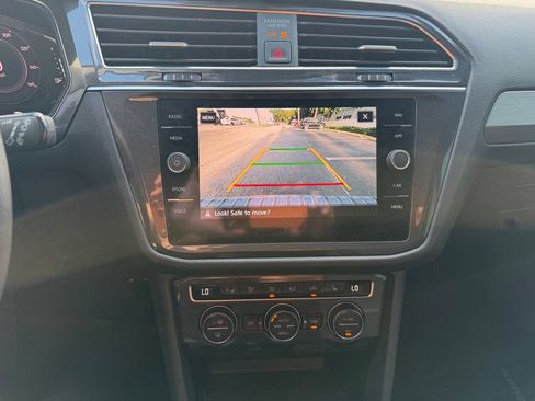 Used 2020 Volkswagen Tiguan SEL w/ 3rd Row Seat Package AWD/4WD image 12