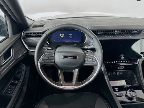 New 2026 Jeep Grand Cherokee L 4WD image 31