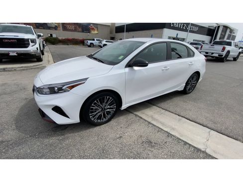 Used 2023 Kia Forte GT-Line w/ GT-Line Technology Package FWD image 4
