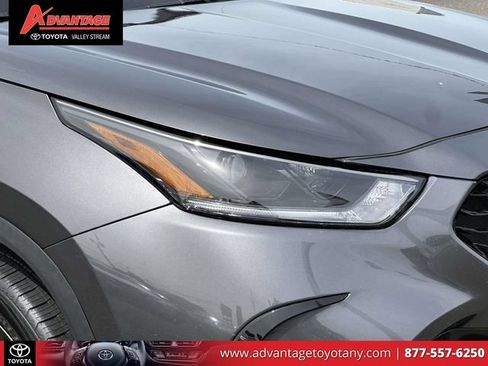 Used 2023 Toyota Highlander XSE AWD/4WD image 12