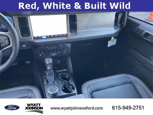 New 2025 Ford Bronco Outer Banks w/ Sasquatch Package image 14