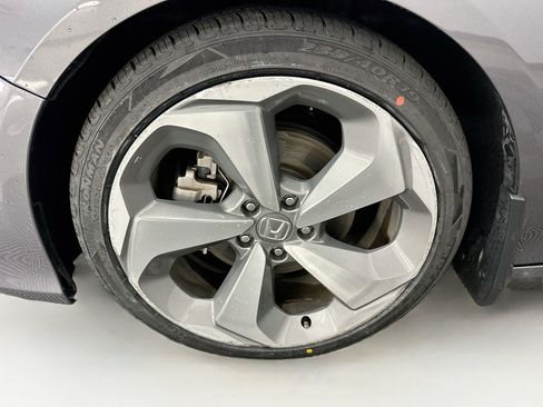 Used 2019 Honda Accord Touring image 36