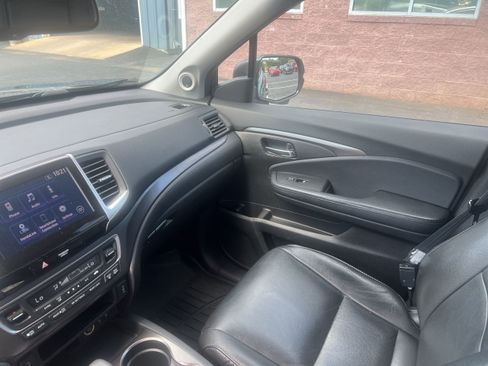 Used 2017 Honda Pilot EX-L image 10
